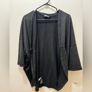 Excellent used condition, size L, black northface wrap